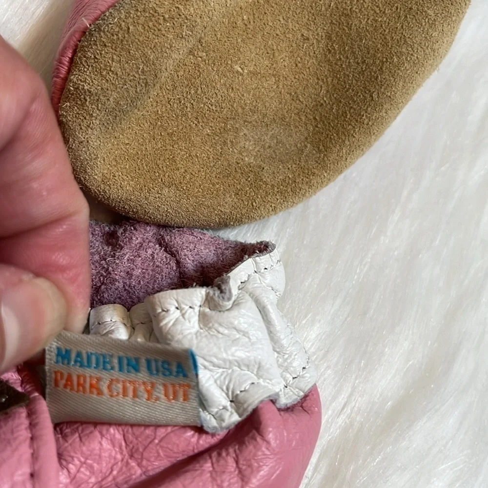 Cade & Co Ski Patrol Pink Leather Soft Suede Sole Shoes
